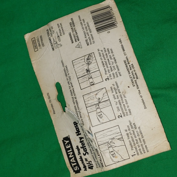 Stanley 4 1/2" Safety Hasp - Picture 3 of 4